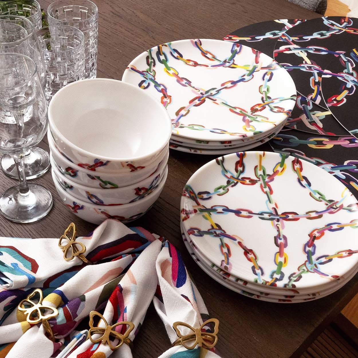 Large Chain Link Hostess Set - 20 Piece Setting