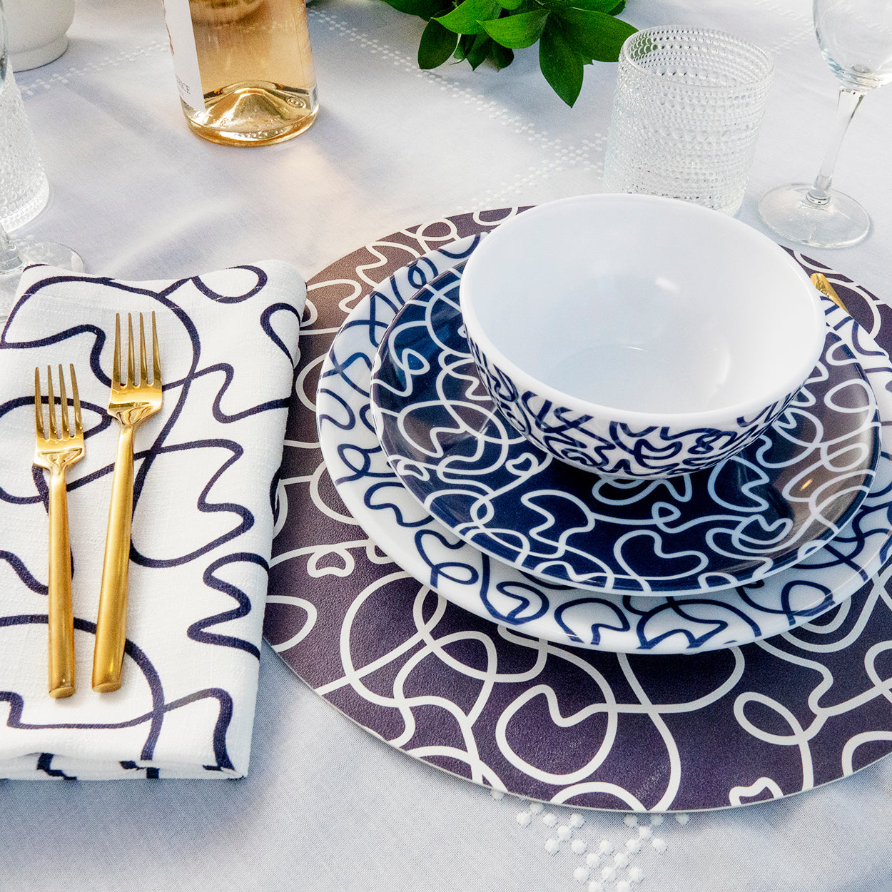 Navy Squiggly Hostess Set - 20 Piece Setting