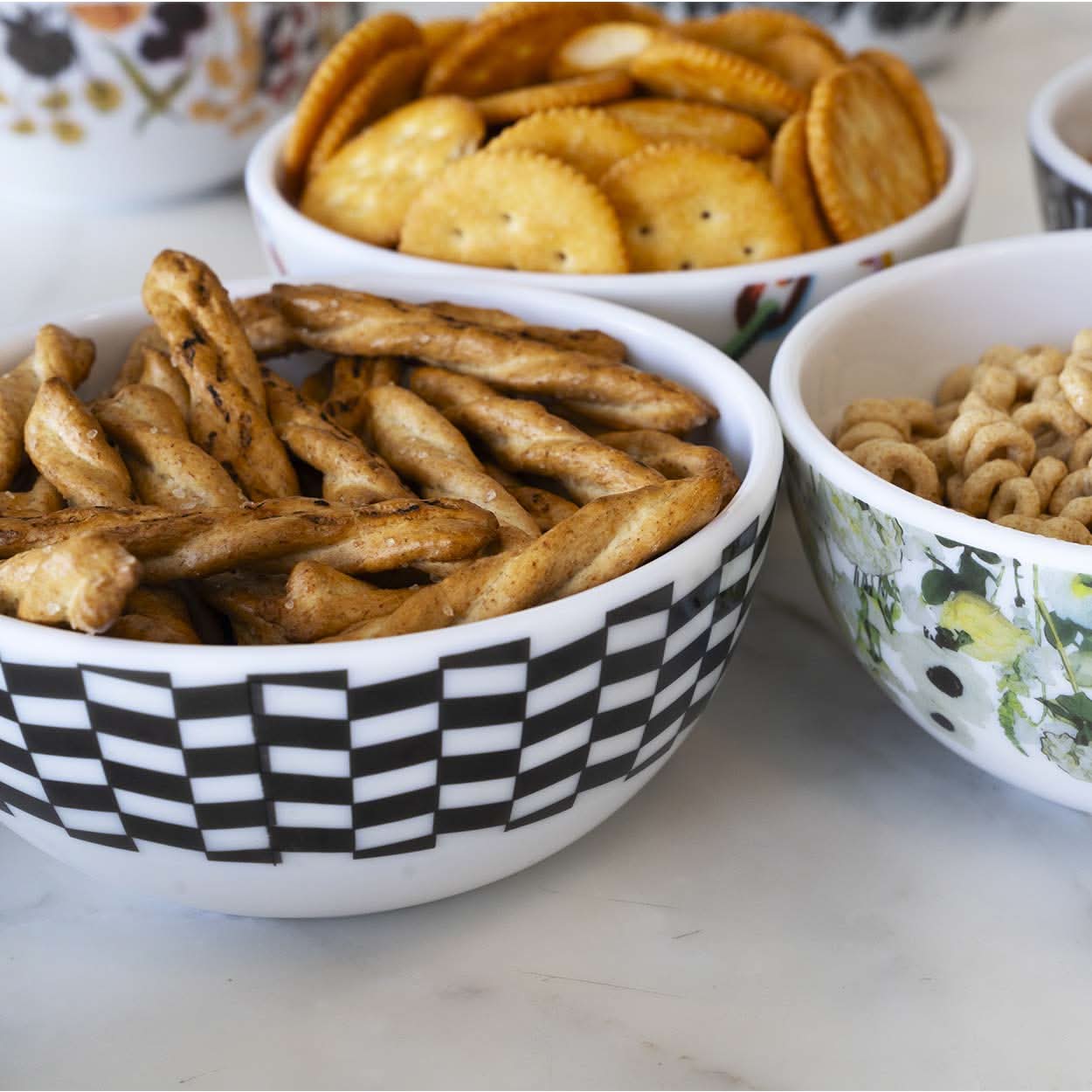 Black & White Chevron Melamine Bowl Set of 4