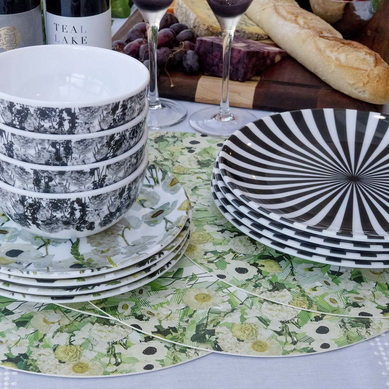 Tranquil Charm Set 16 Piece Setting