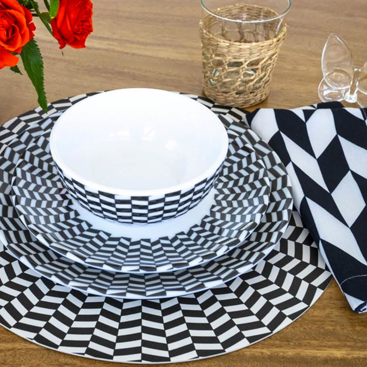 Black & White Chevron Melamine Bowl Set of 4