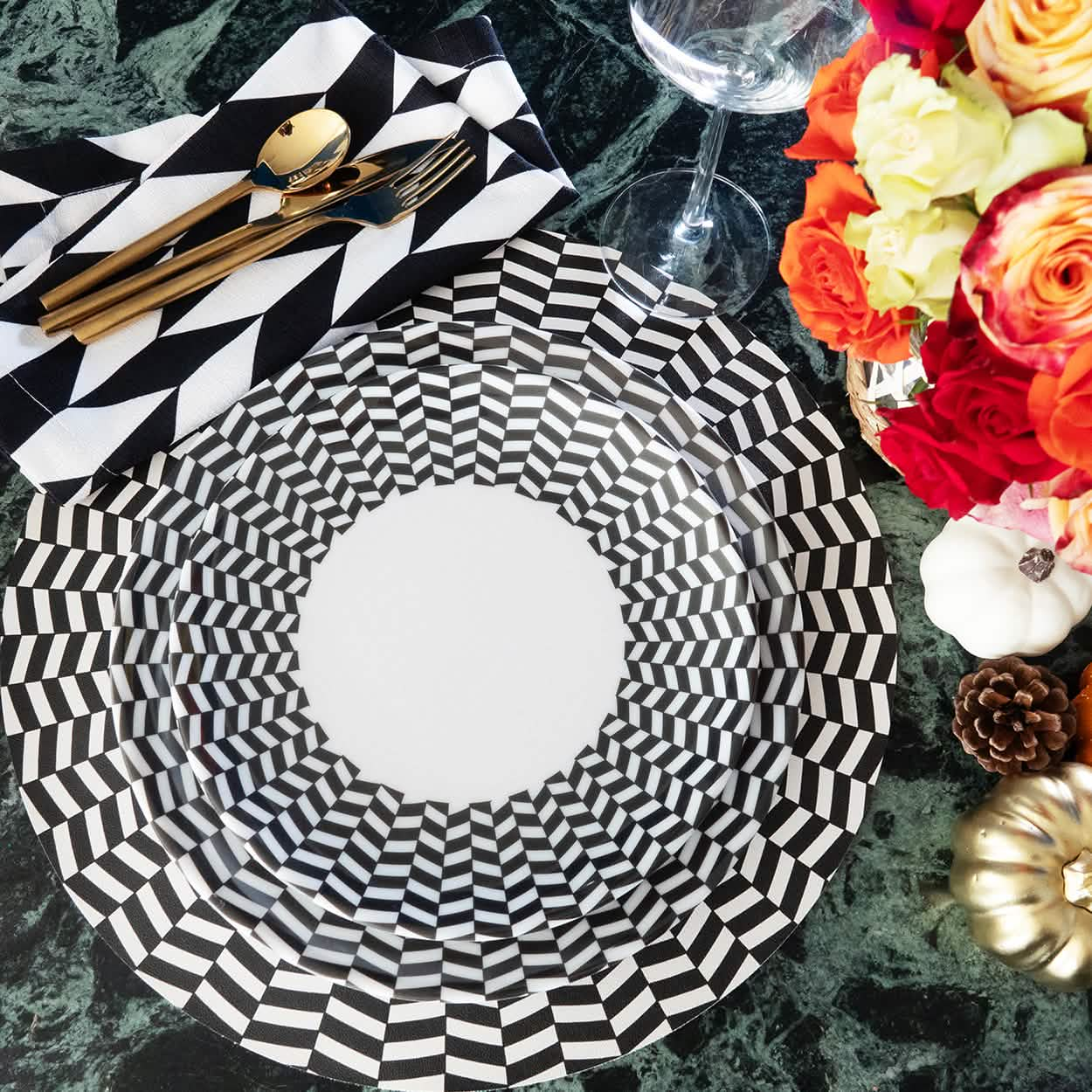 Black & White Chevron Hostess Set - 20 Piece Setting